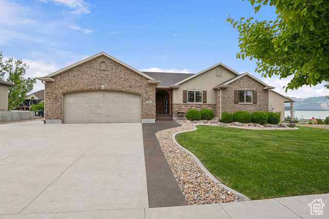 Property Photo: 116 E Sandpiper Ln S UT 84045
