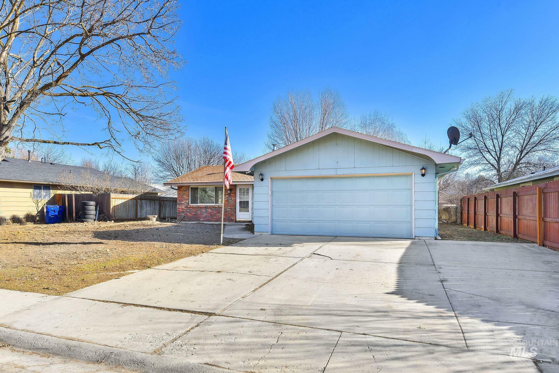 Property Photo:  226 S Harlan Pl  ID 83616 