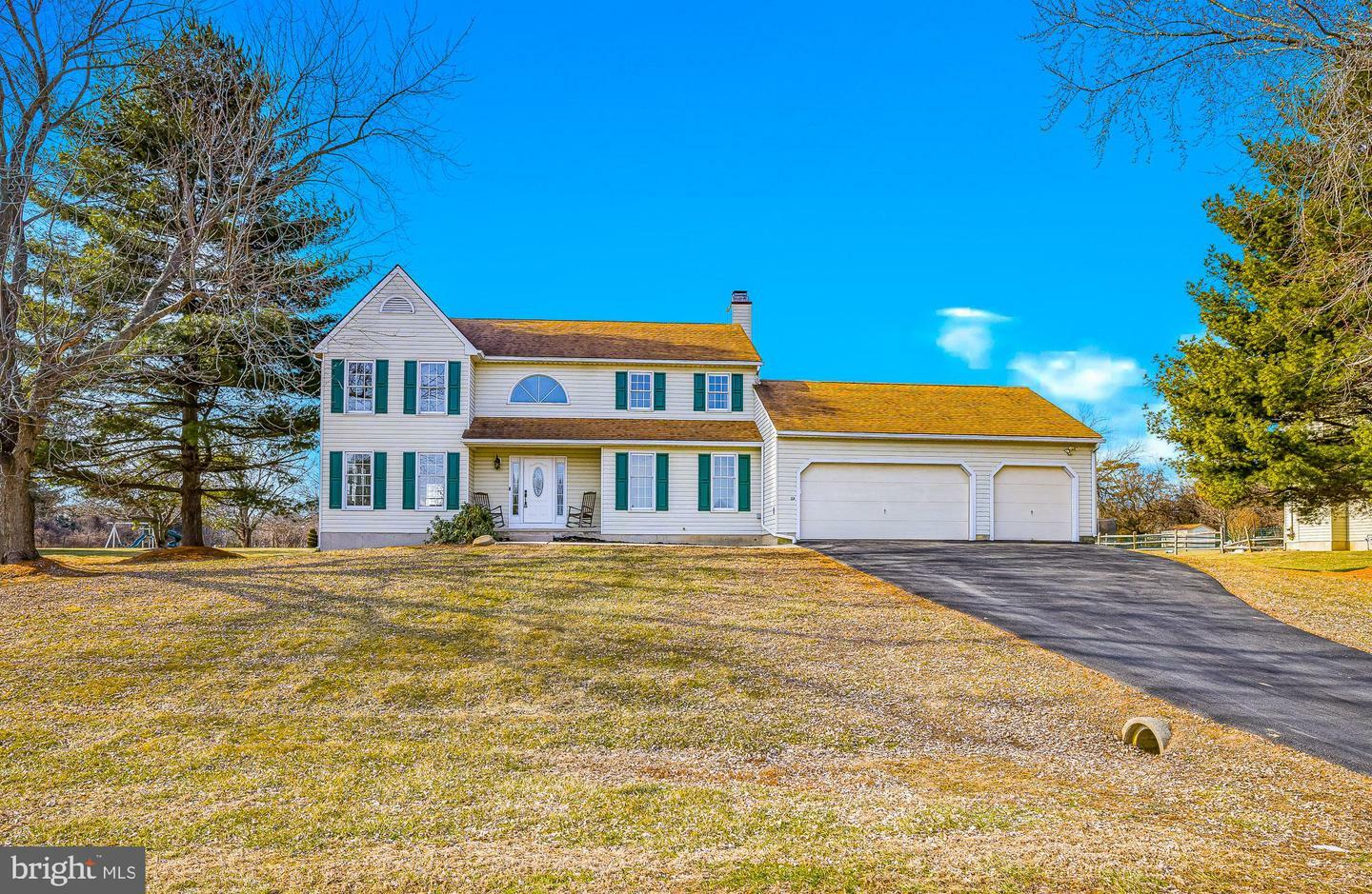 Property Photo:  8 Dunswell Drive  DE 19709 