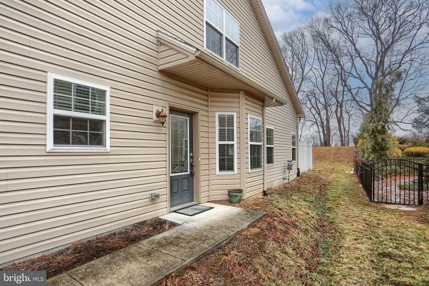 Property Photo:  1263 Yarmouth Lane  PA 17070 