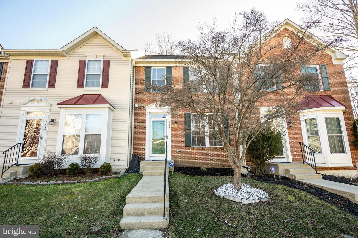 Property Photo:  7432 Serenade Circle  MD 20735 