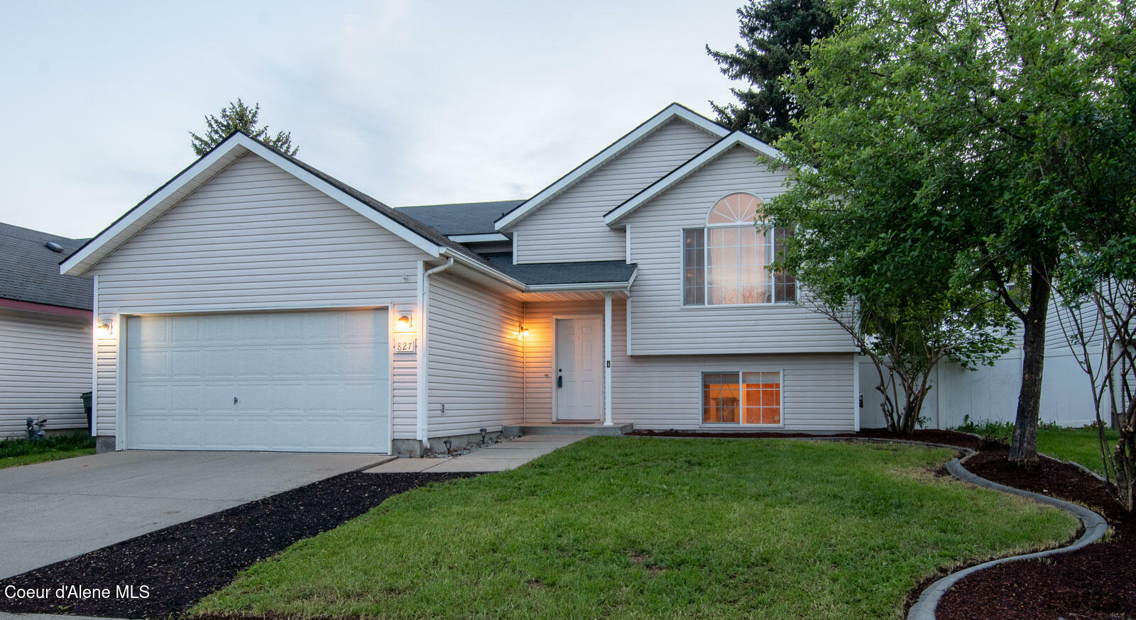 Property Photo:  827 N Doryport Ct  ID 83854 