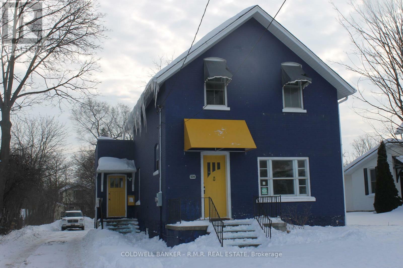 Property Photo:  221 Kent Street West  ON K9V 2Z1 