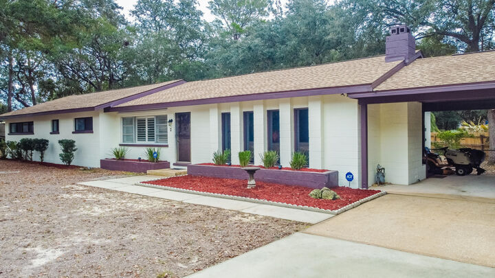 Property Photo:  2 Warwick Drive  FL 32579 
