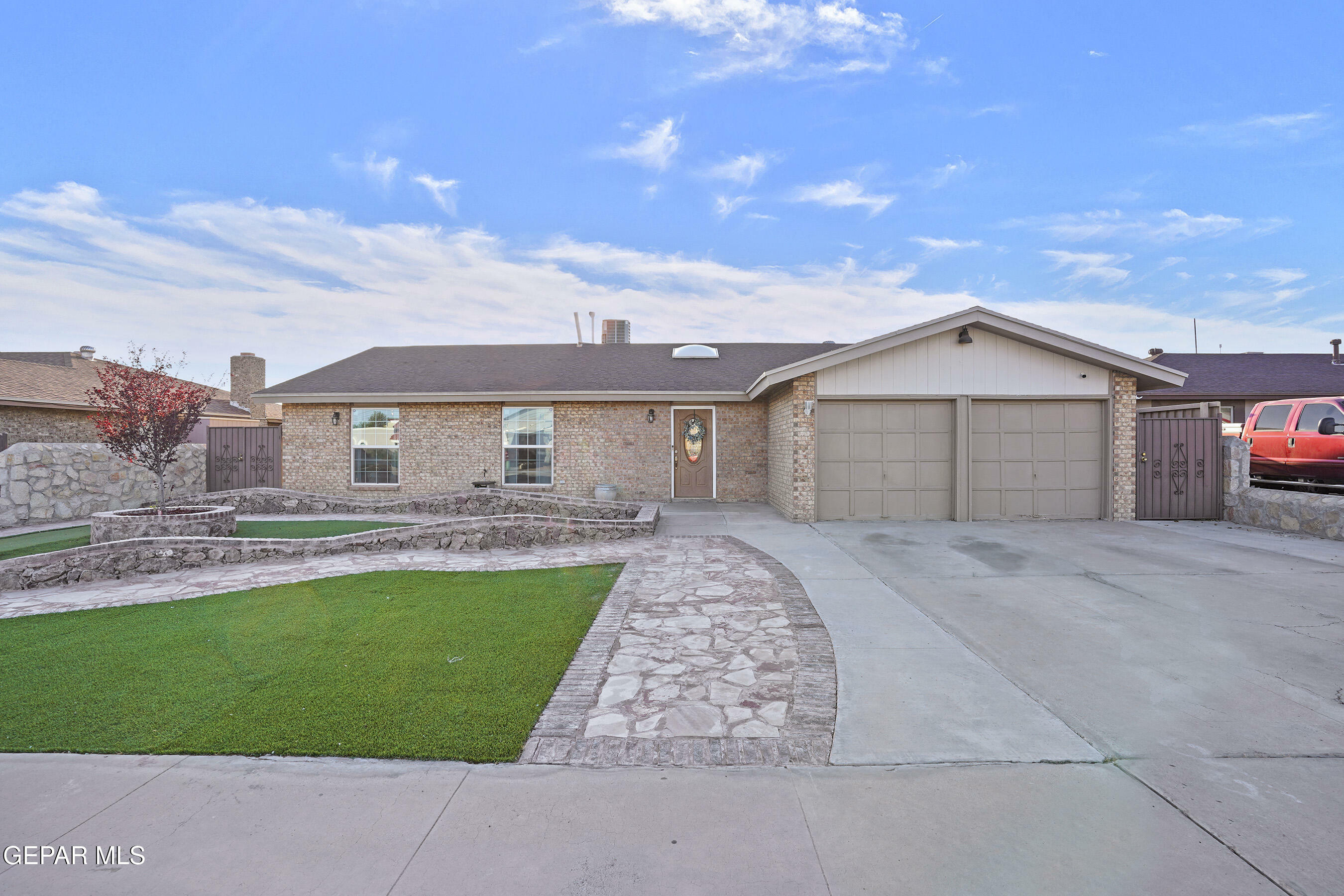 Property Photo:  1627 Dale Douglas Drive  TX 79936 