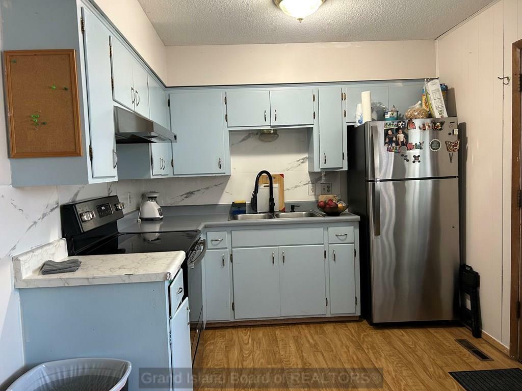 Property Photo: 923 S Lincoln NE 68801