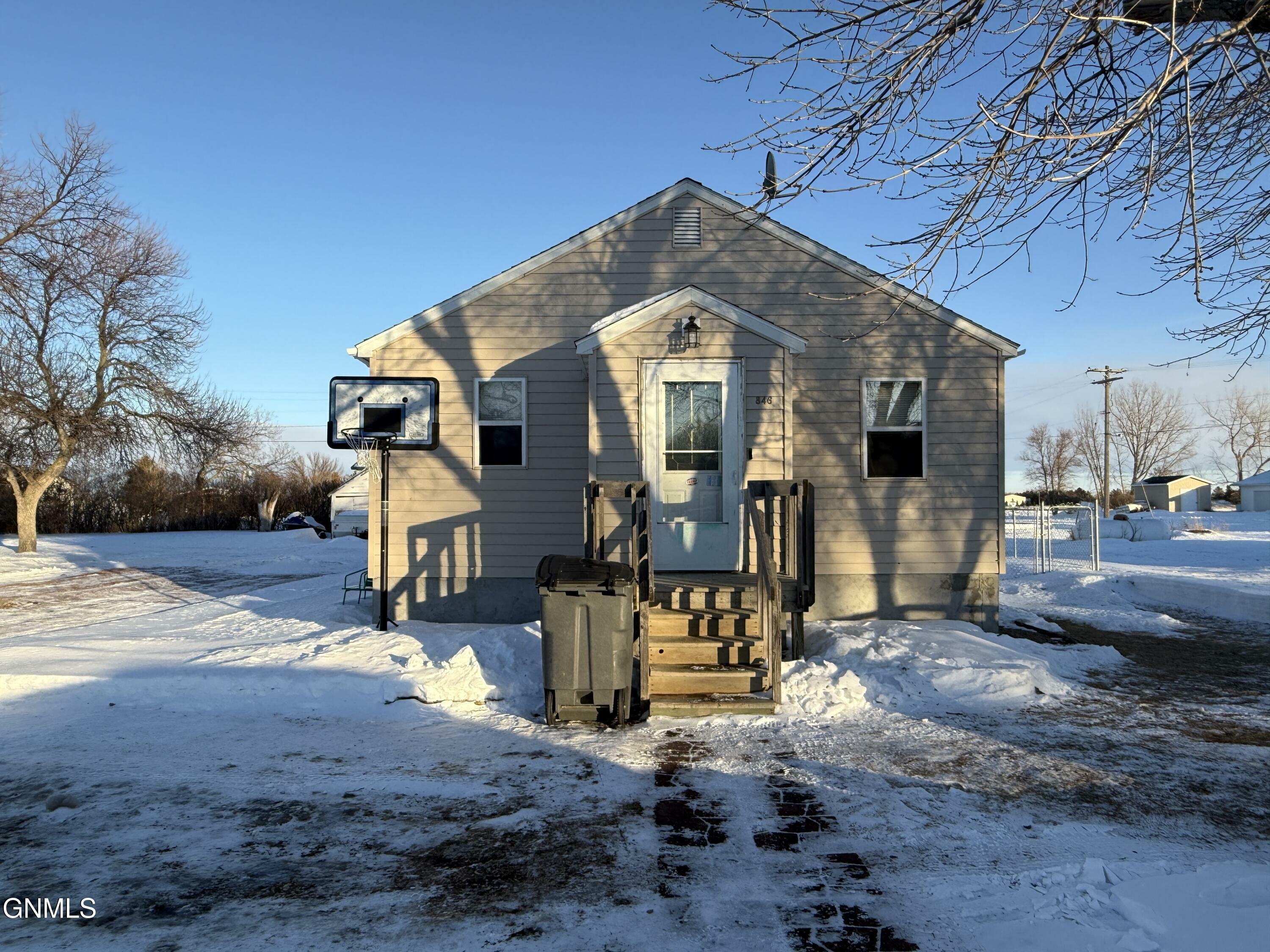 Property Photo:  846 Opfer Avenue  ND 58750 