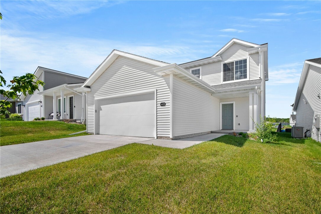 Property Photo: 4407 E 43rd Court IA 50317