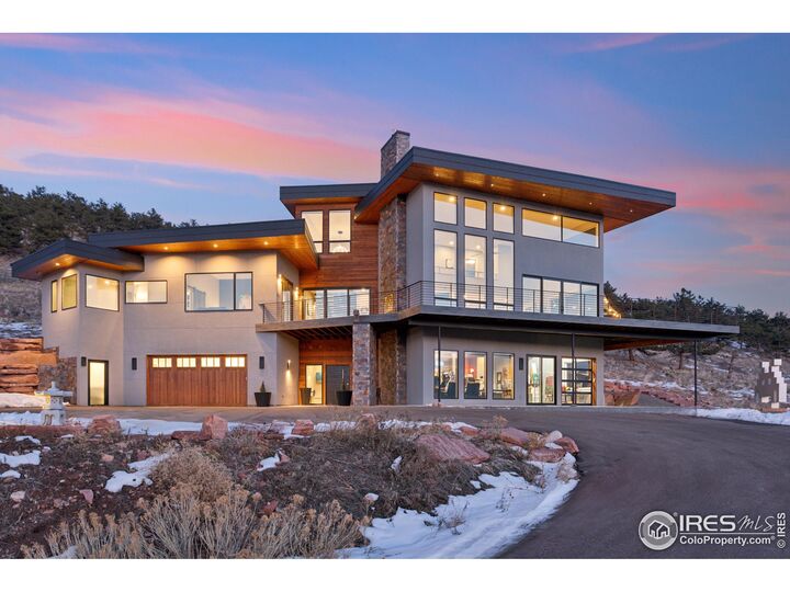 818 Mountain View Dr  Lyons CO 80540 photo
