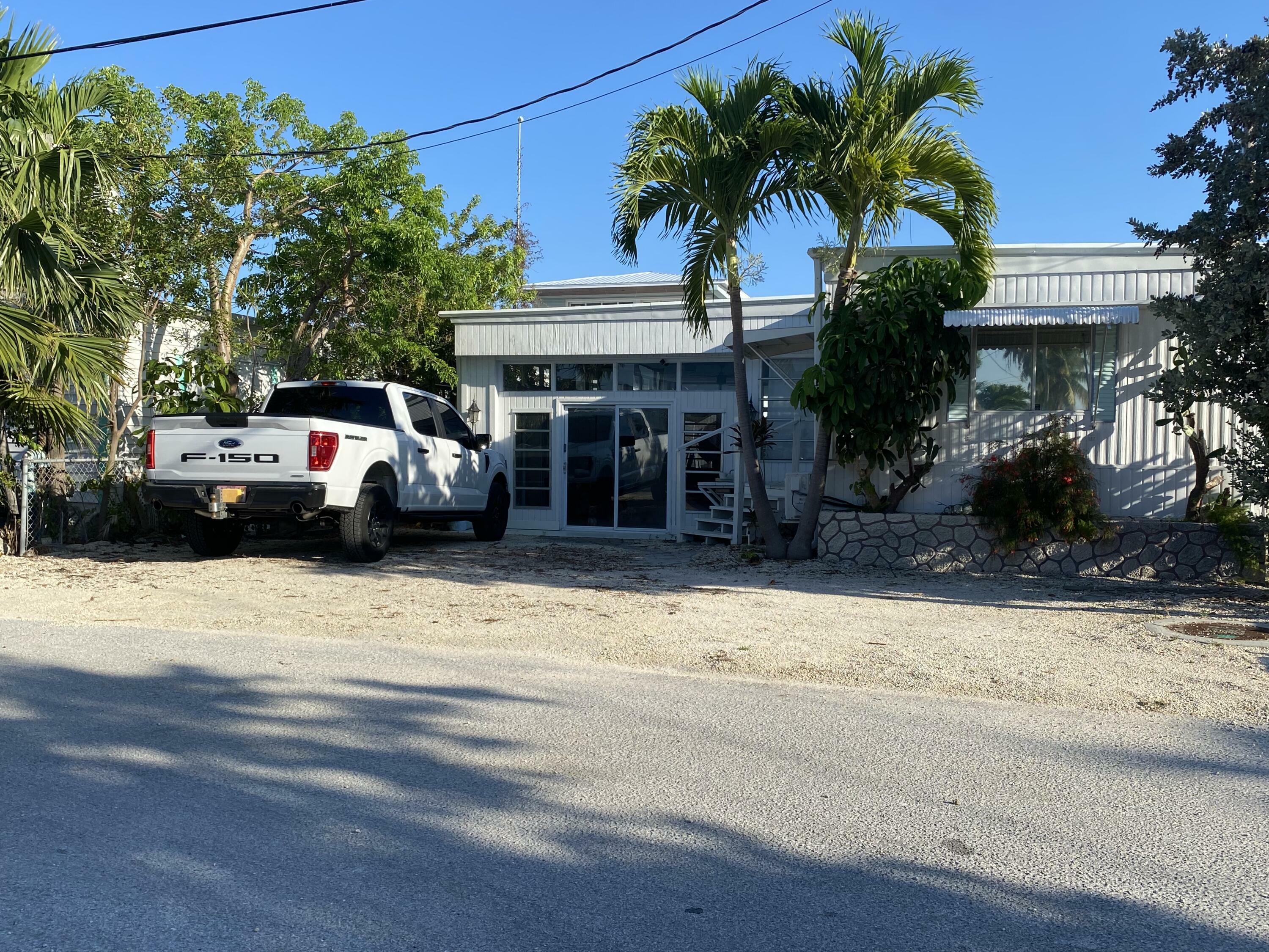 174 W Avenue C  Key Largo FL 33037 photo