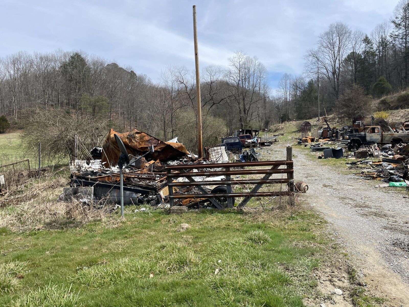 Property Photo: 17302 S Highway 421 KY 40820