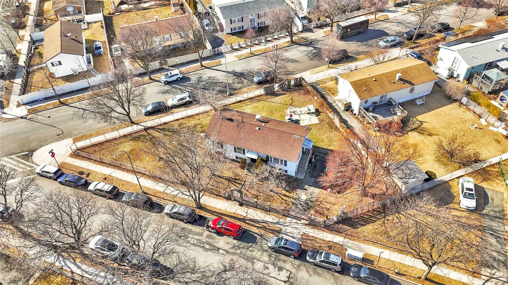 Property Photo: 1455 Seabury Place NY 10460