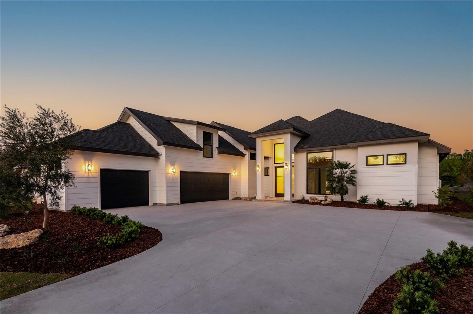 Property Photo: 737 SW 139 Court FL 32669