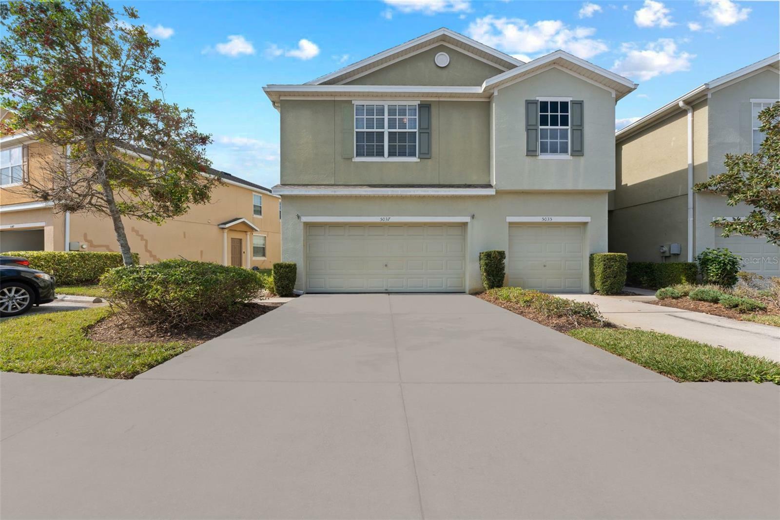 Property Photo:  5037 White Sanderling Court  FL 33619 