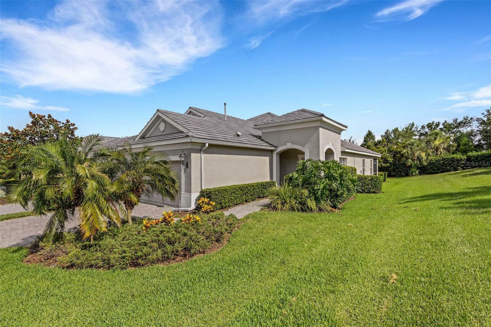 Property Photo:  11804 Sawgrass Lake Terrace  FL 34211 