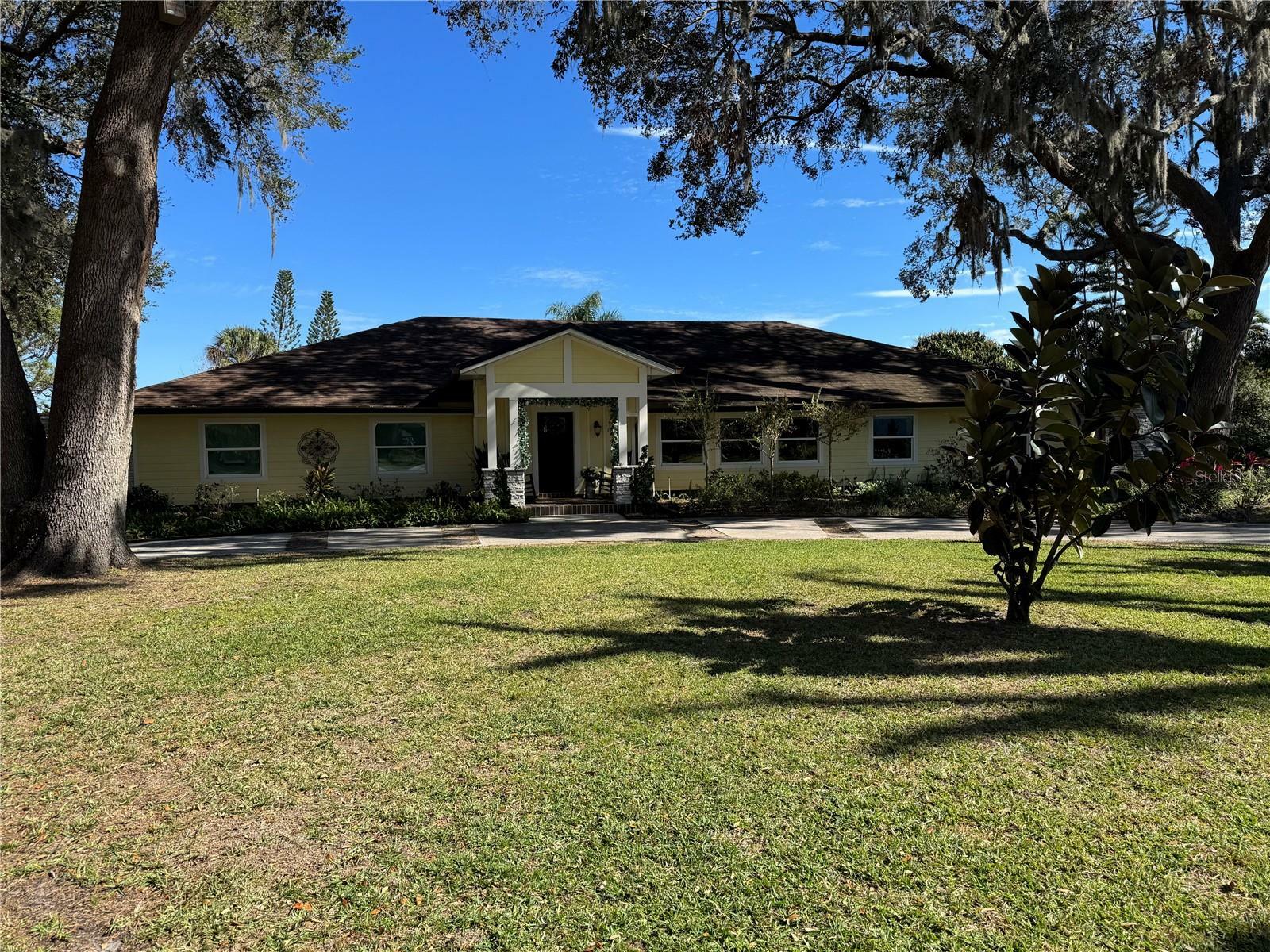 825 E Lakeshore Boulevard  Kissimmee FL 34744 photo
