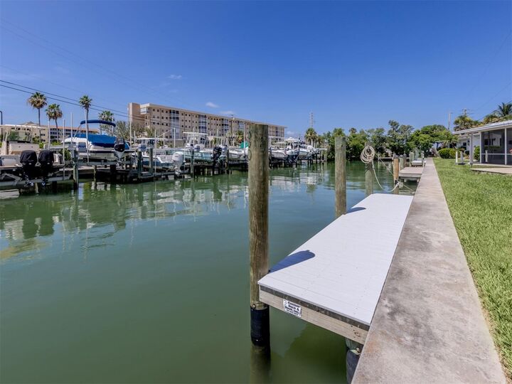 Property Photo:  833 White Cap Circle 8  FL 34285 