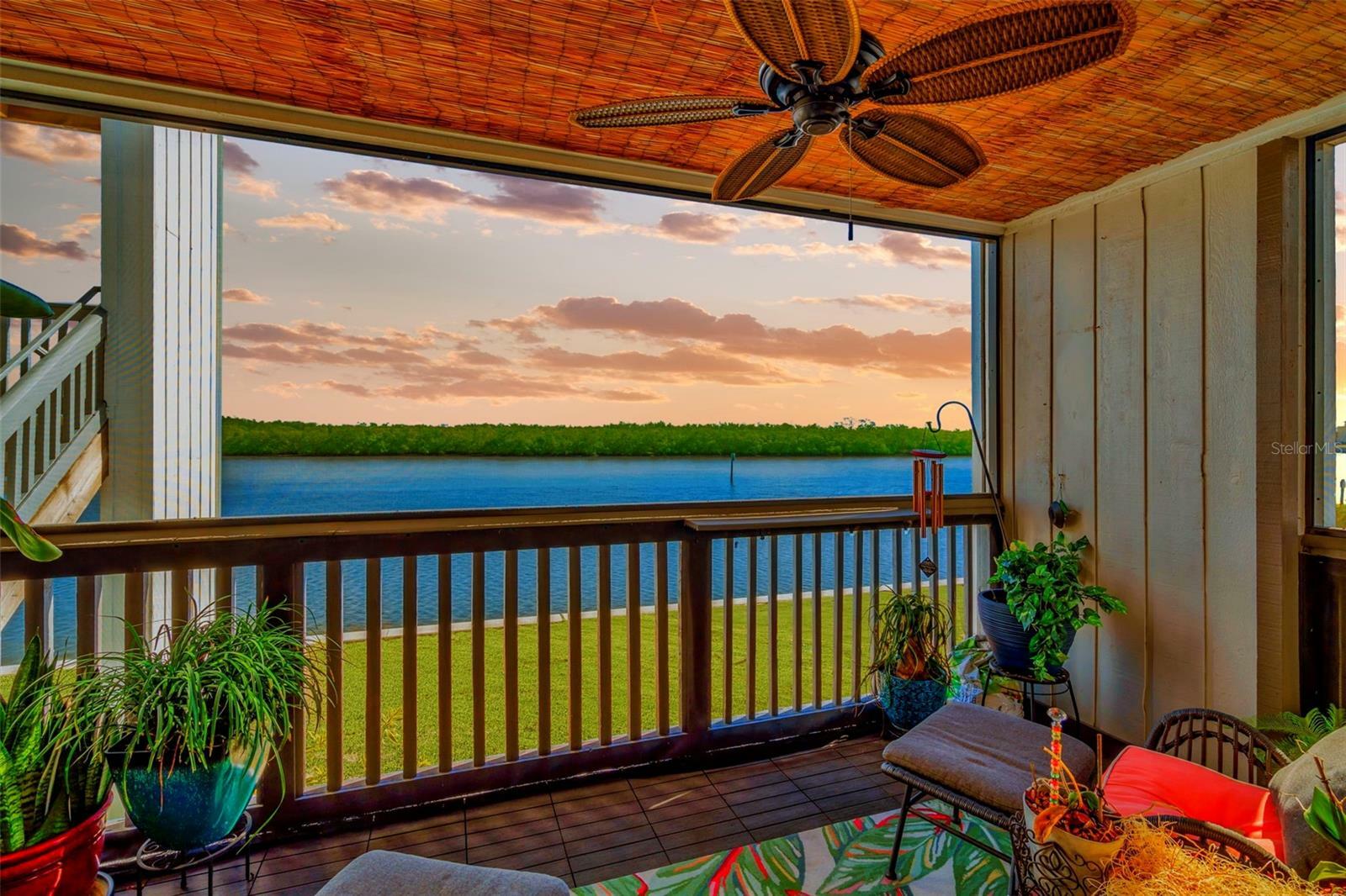 Property Photo: 813 Bahia Del Sol Drive 33 FL 33570