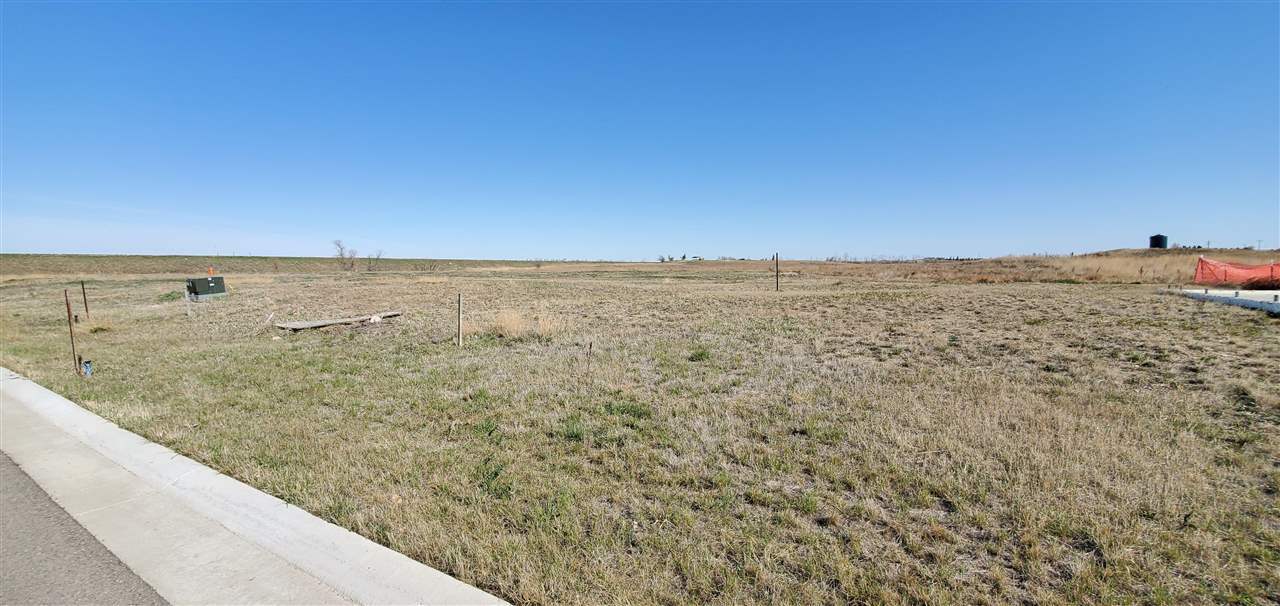 Property Photo:  451 14th St Block 35 Lot 9  ND 58852 