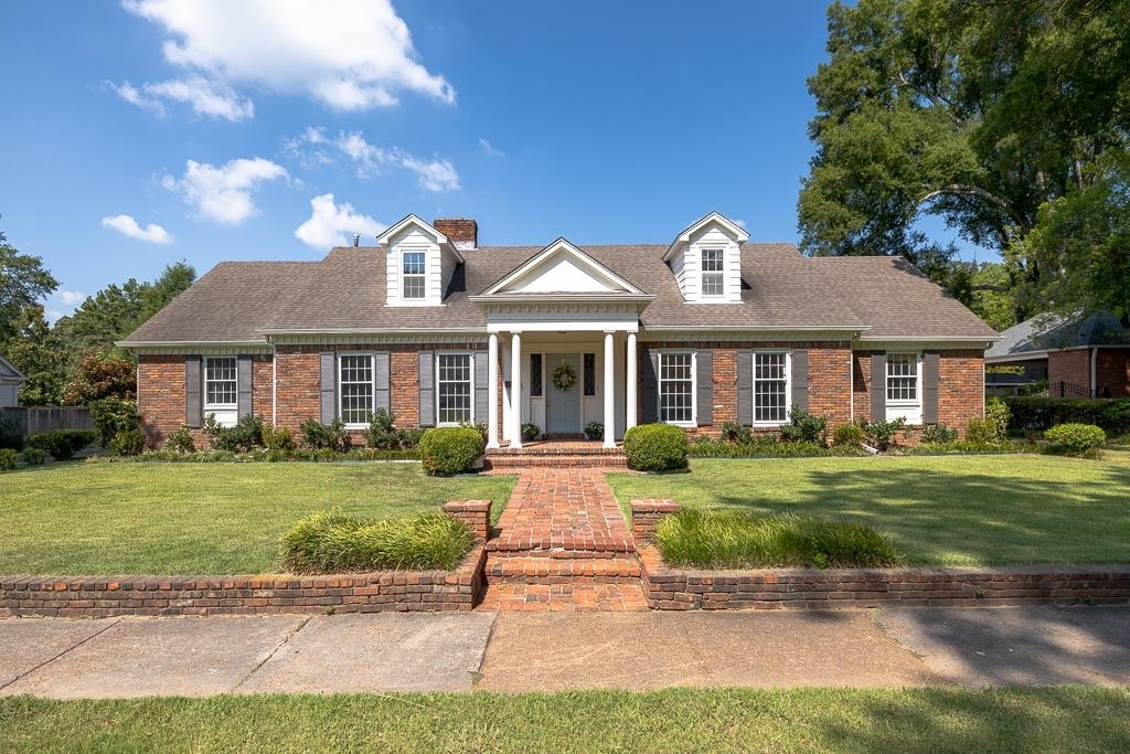 Property Photo: 107 Pinehurst St TN 38117