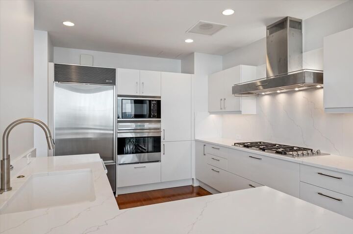 Property Photo: 401 N Wabash Avenue 60F IL 60611