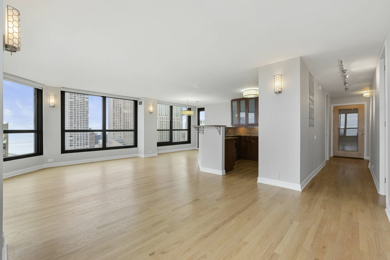 Property Photo:  1030 N State Street 31E  IL 60610 