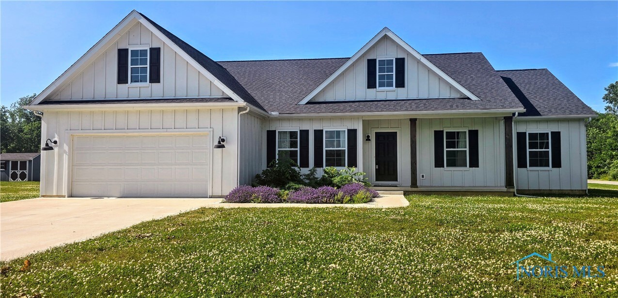Property Photo: 898 Township Road 204 OH 45840