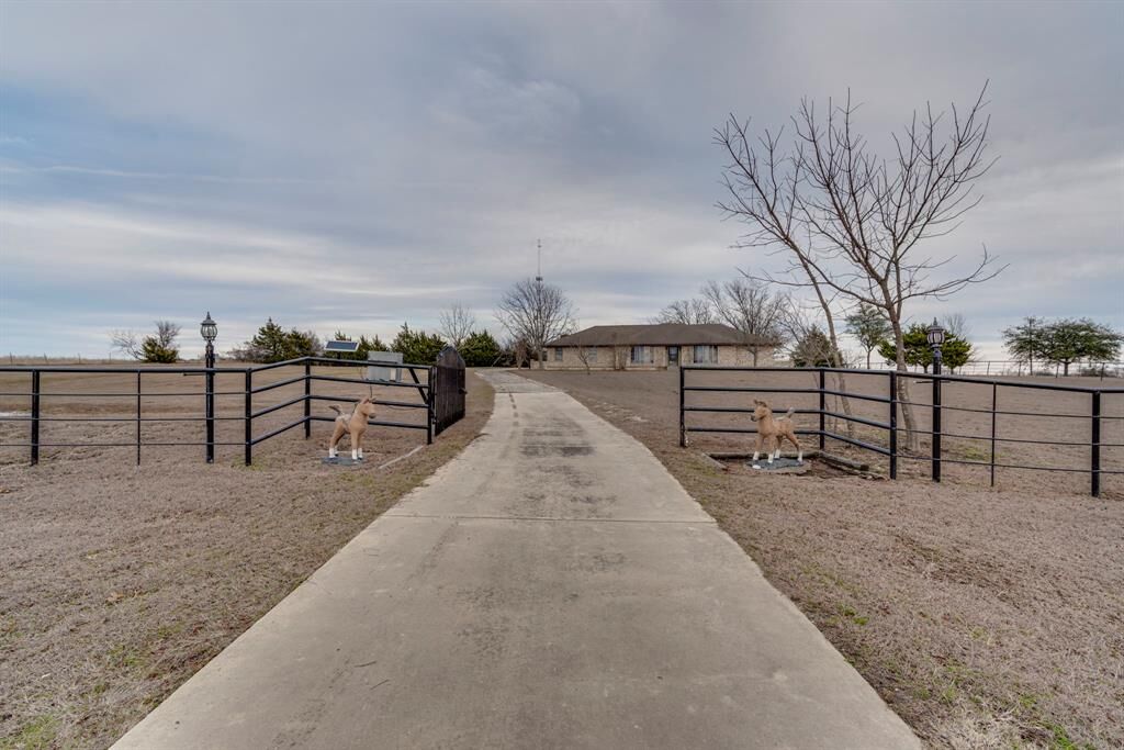 Property Photo:  8466 Fm 879  TX 75152 