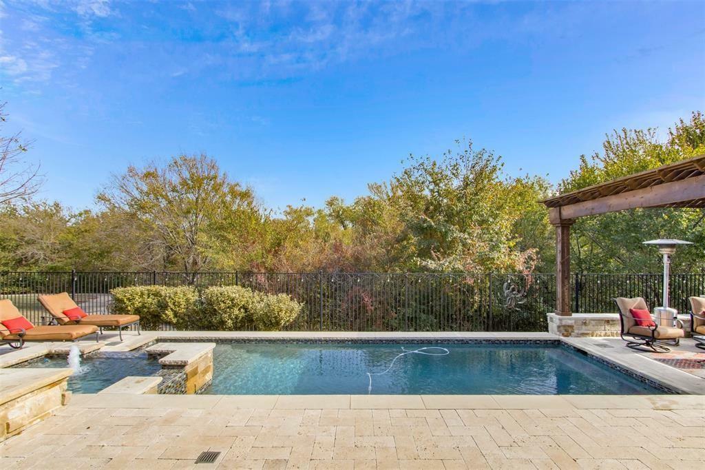 Property Photo: 116 Townlake Drive TX 75078