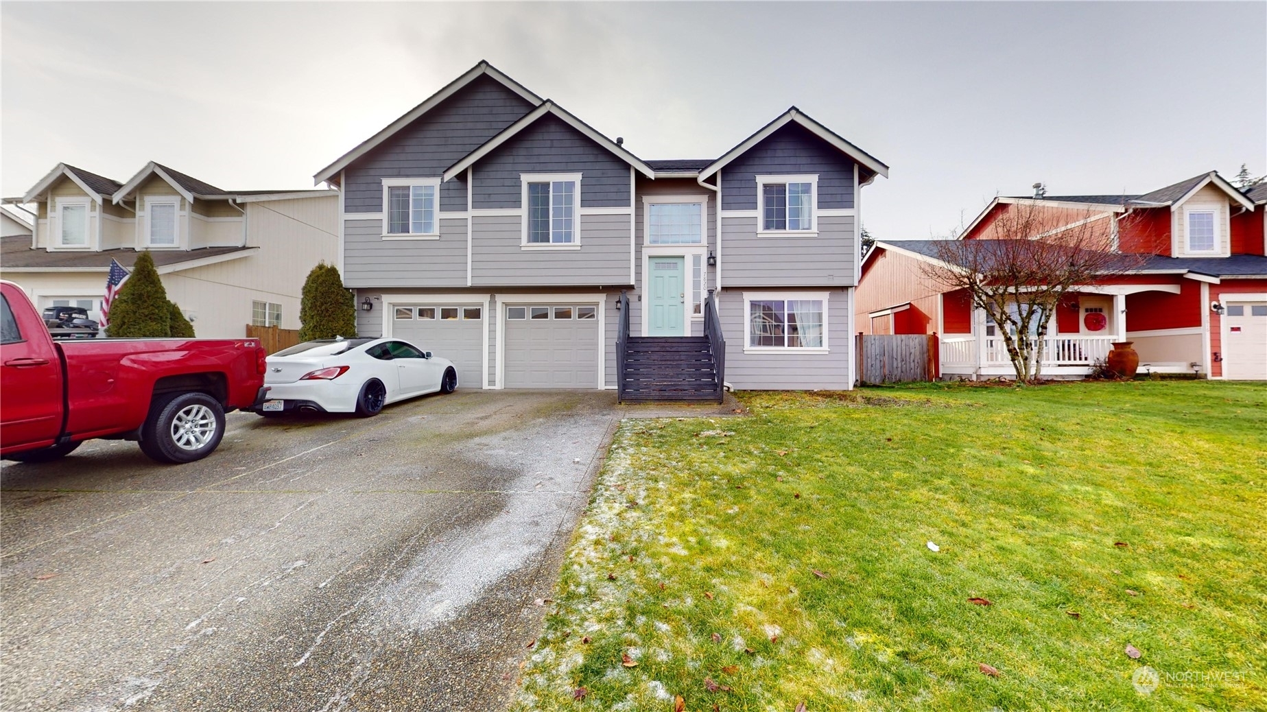 Property Photo: 7820 207th Street E WA 98387