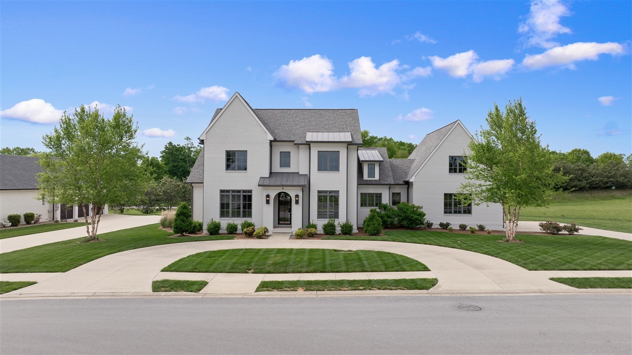 Property Photo: 1401 Drakes Ridge Lane KY 42103