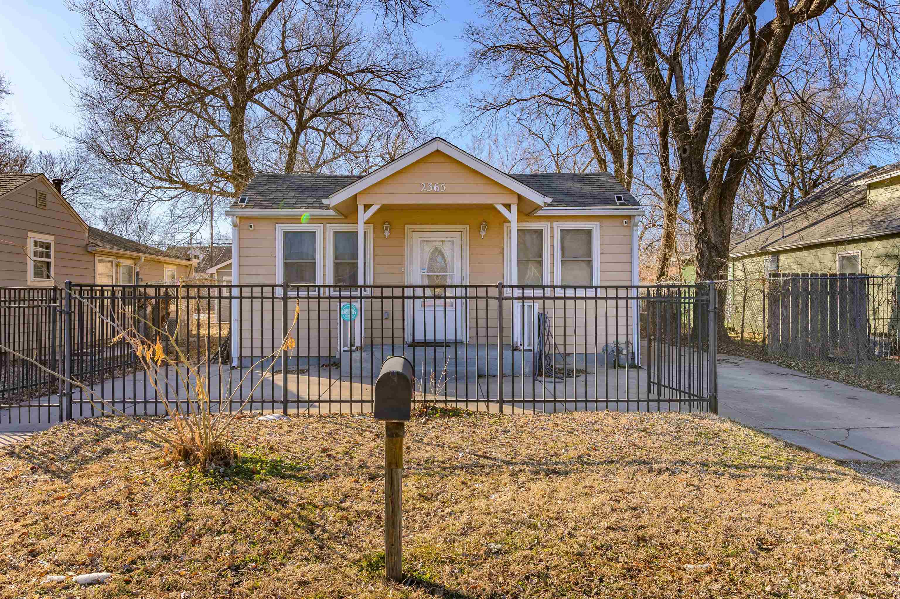 Property Photo:  2365 N Salina Ave  KS 67204 