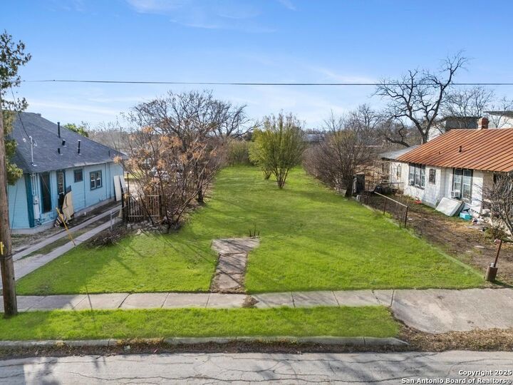 Property Photo:  1019 S. Pine  TX 78210 