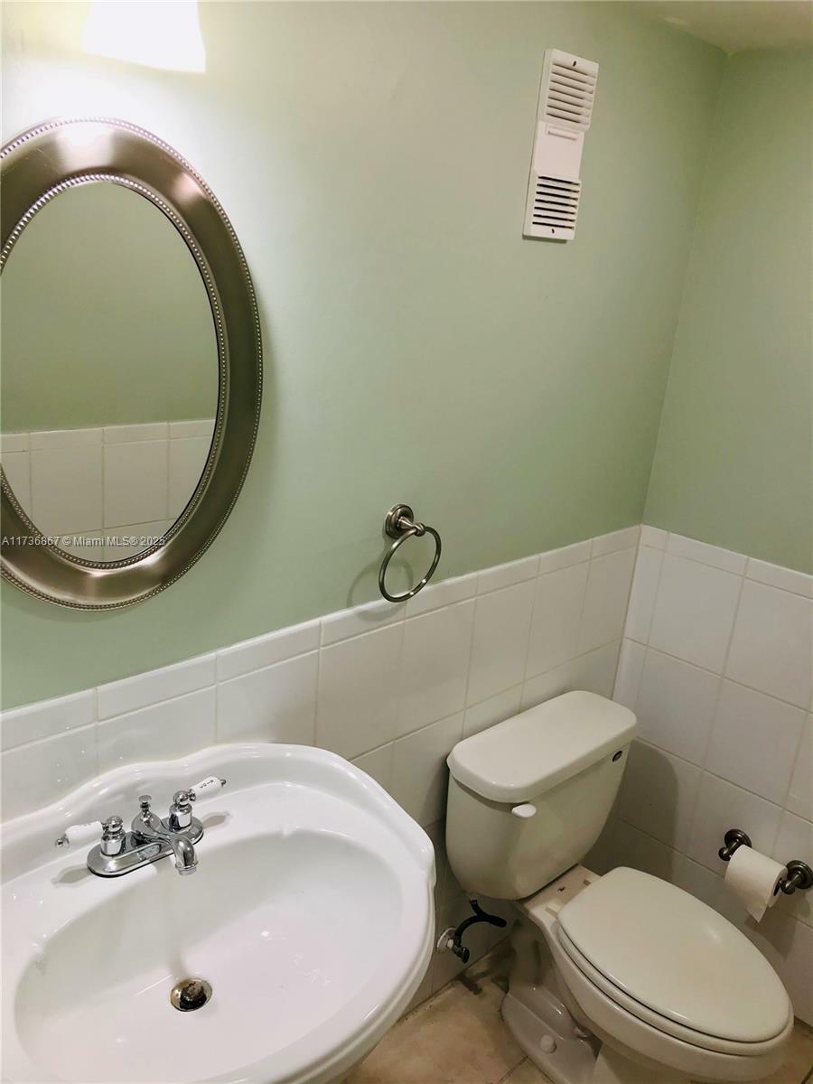 Property Photo:  8401 SW 107th Ave 336E  FL 33173 