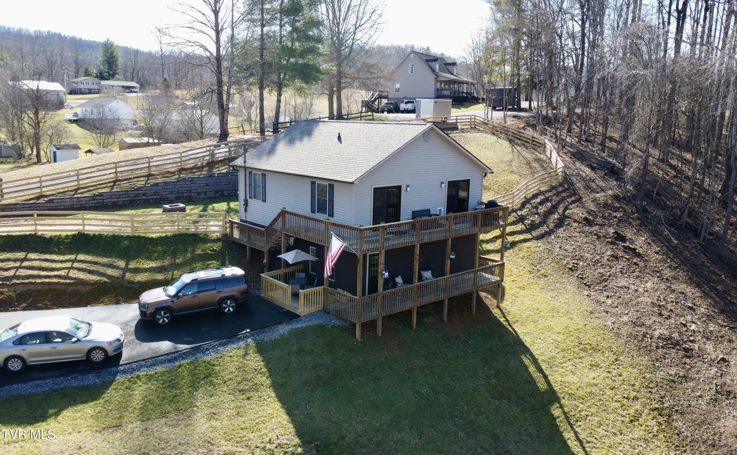 Property Photo:  112 Sugar Hollow Road  TN 37692 