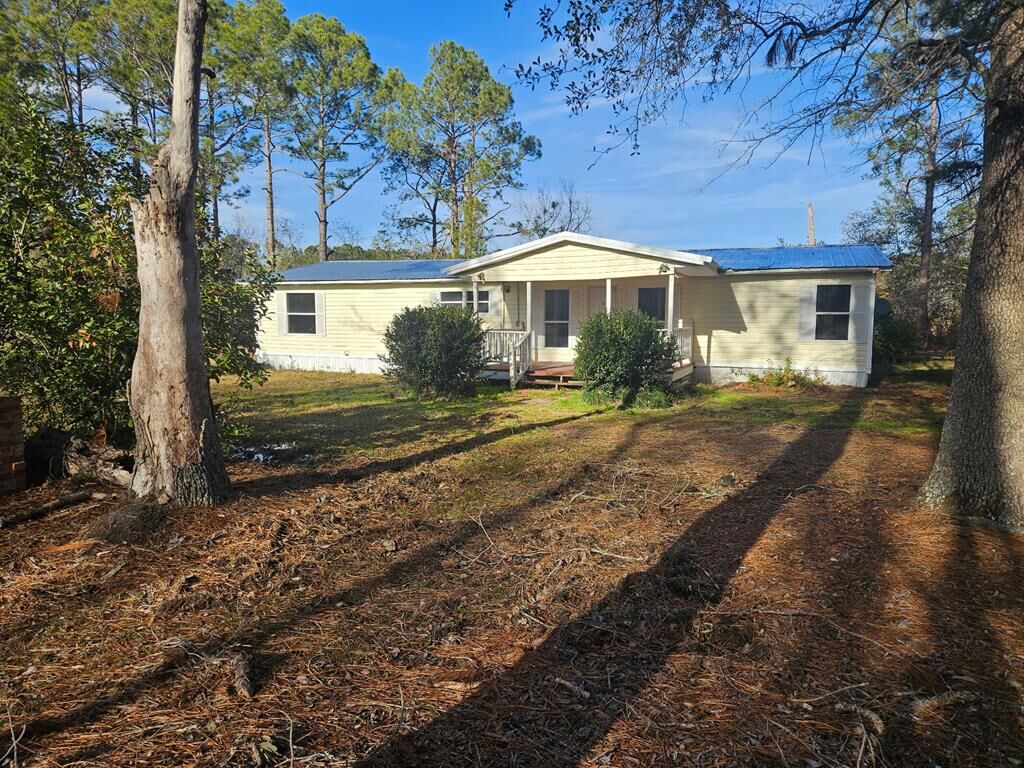 Property Photo:  470 Lakeview Dr  GA 31645 