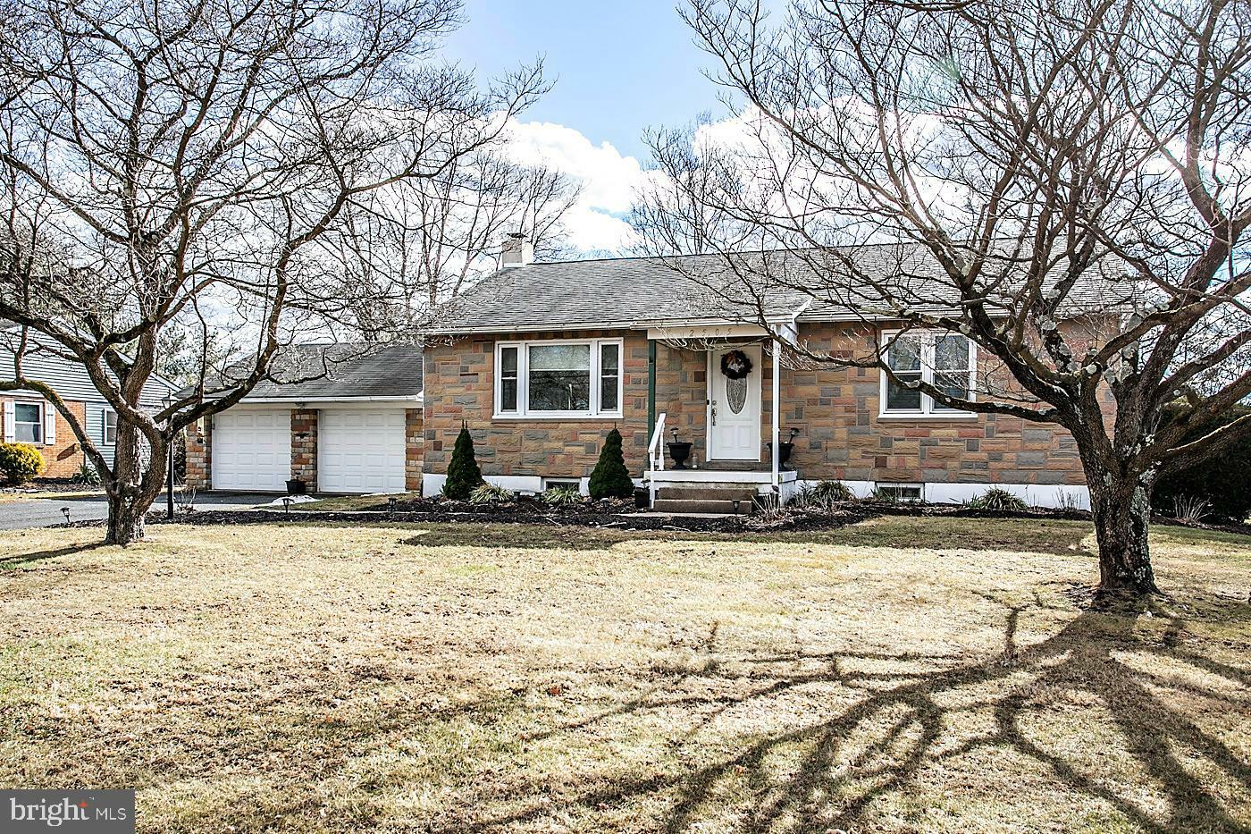 Property Photo: 2505 Hillcrest Road PA 18951