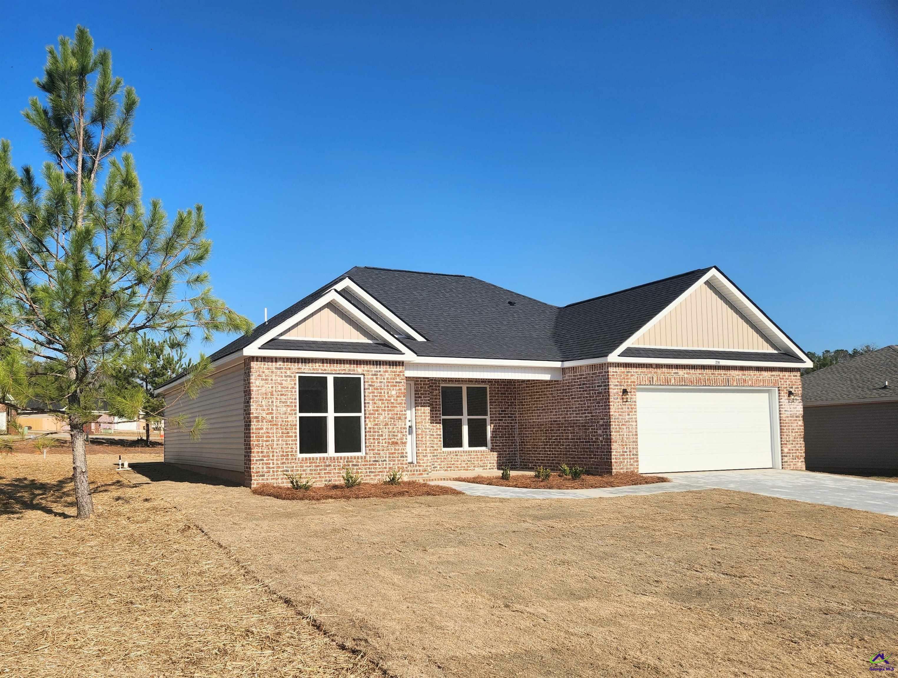 Property Photo: 216 Christine Circle GA 31069