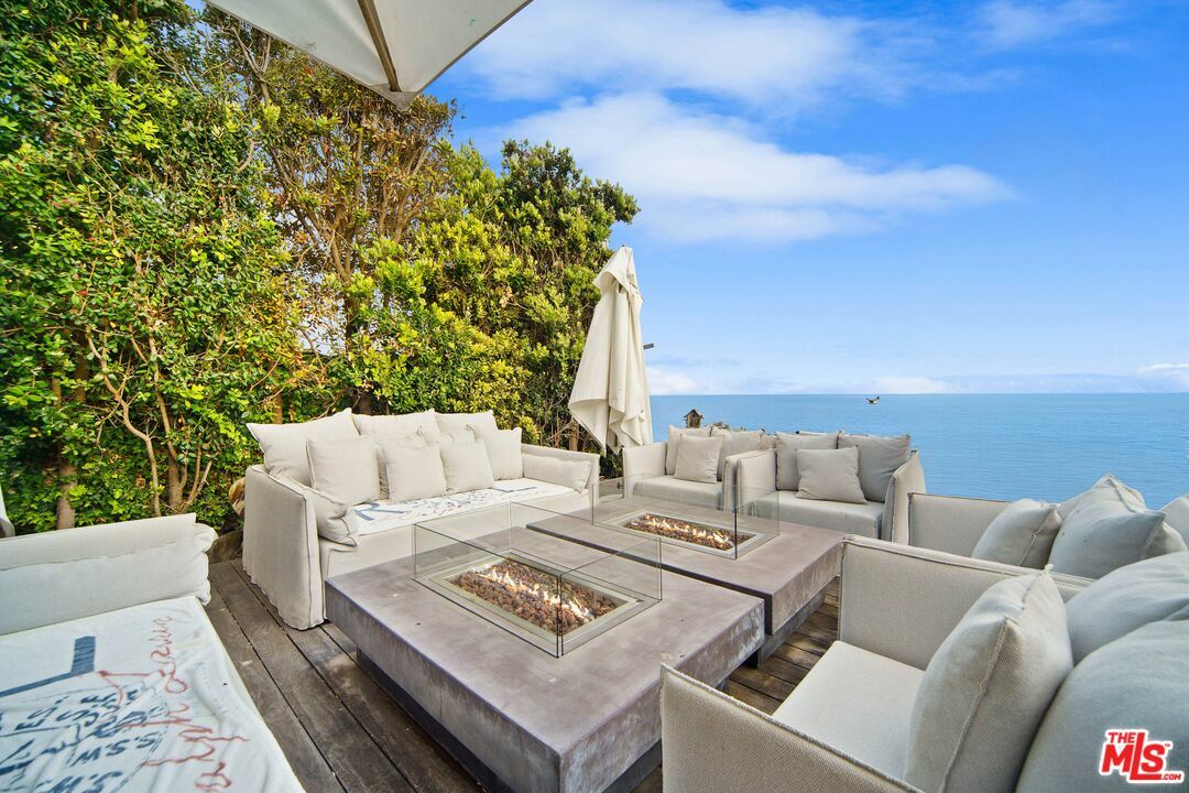 Property Photo:  31740 Broad Beach Rd  CA 90265 