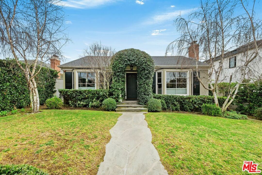 Property Photo: 1314 Hill St CA 90405