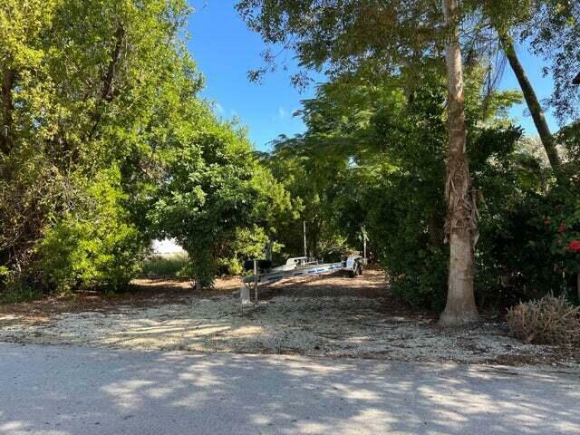 Property Photo:  148 Tequesta Street  FL 33070 