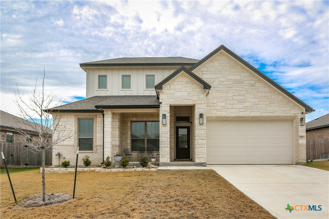 Property Photo:  712 Eagle Pass Drive  TX 76571 