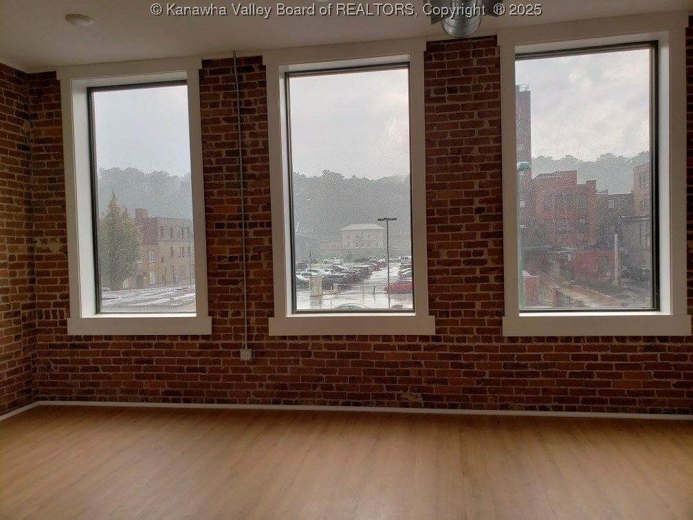 Property Photo: 814 Virginia Street E 14 WV 25301