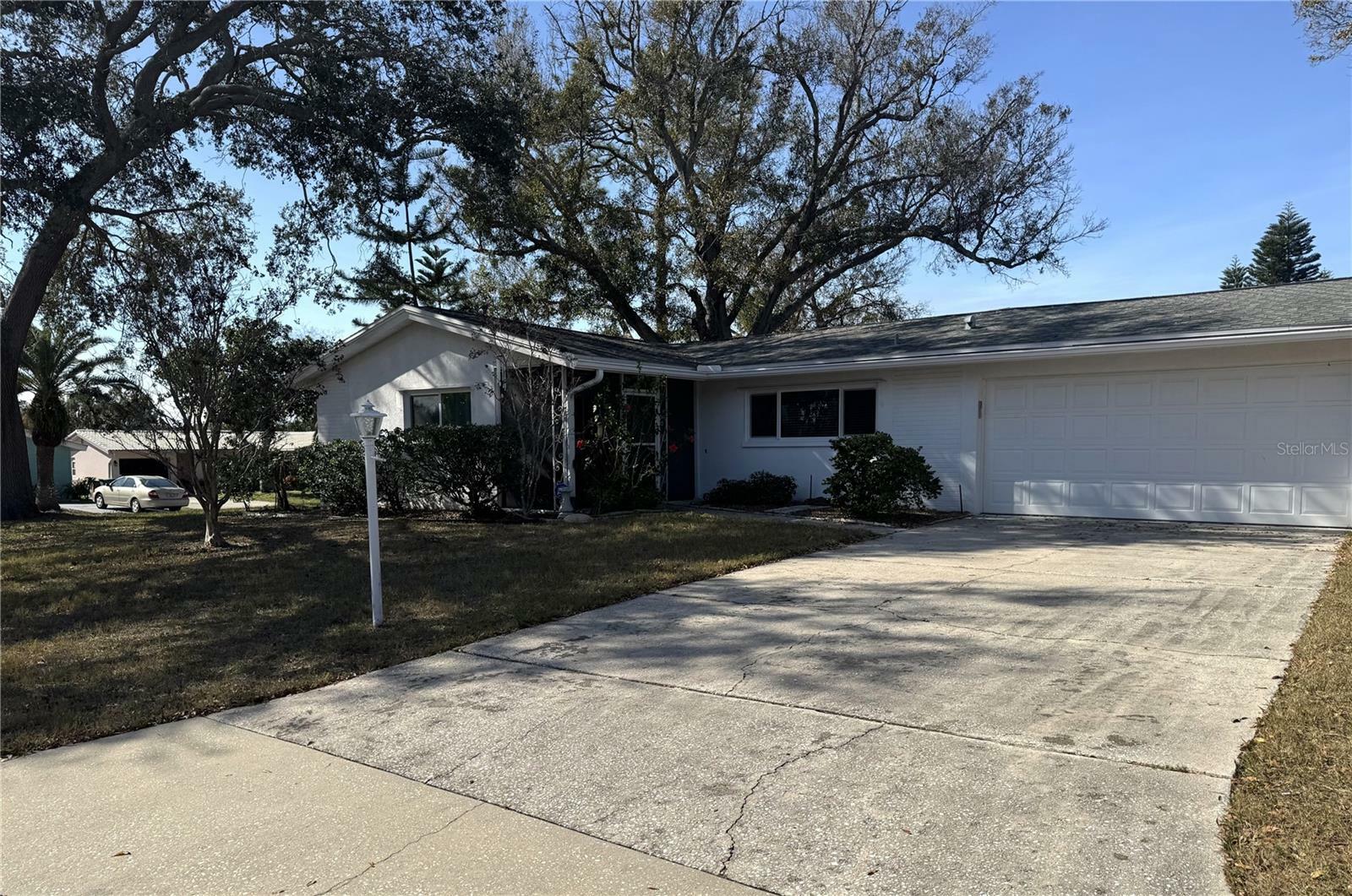 Property Photo:  2040 Pine Ridge Drive  FL 33763 