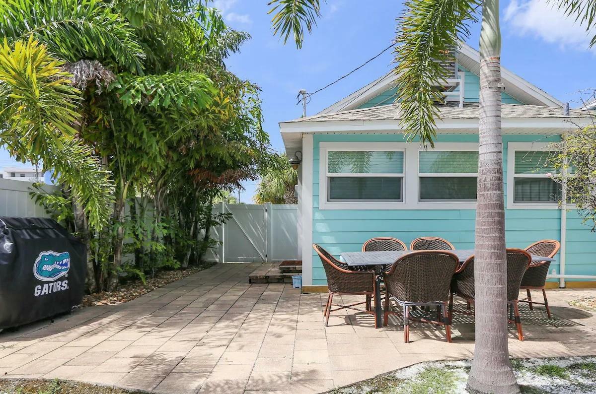 Property Photo:  13405 Gulf Boulevard  FL 33708 