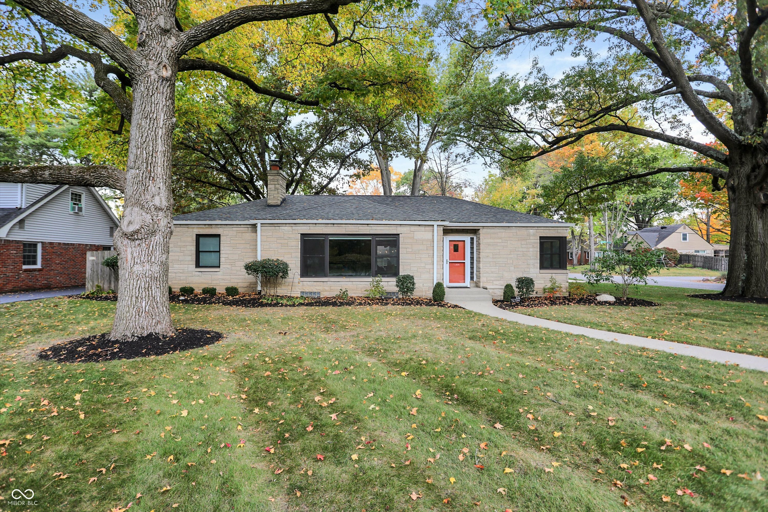 1174 Ivy Lane  Indianapolis IN 46220 photo