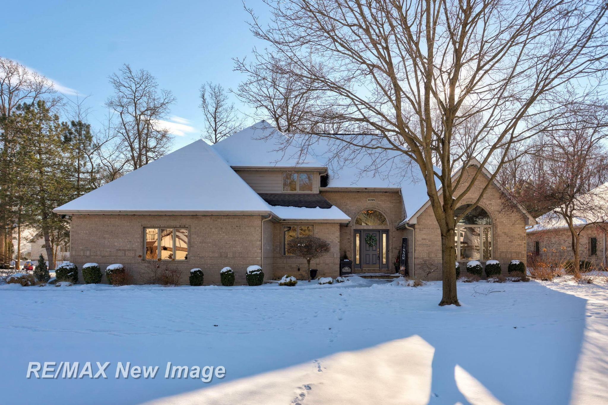 8399 N Circlewood Drive  Saginaw MI 48609 photo