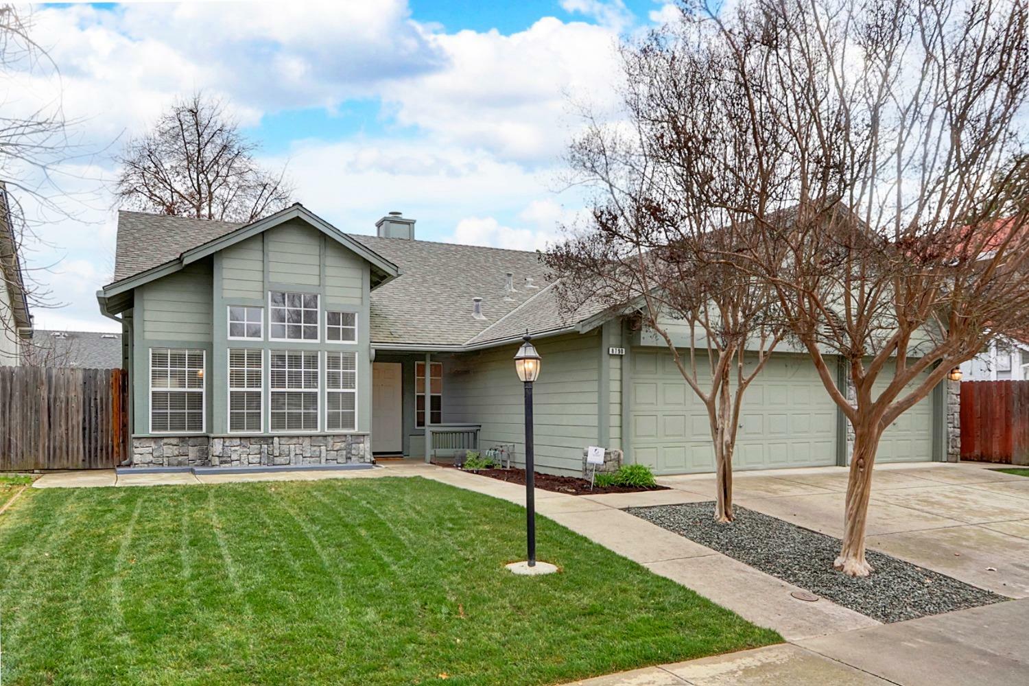 Property Photo: 8790 Bridalsmith Drive CA 95828