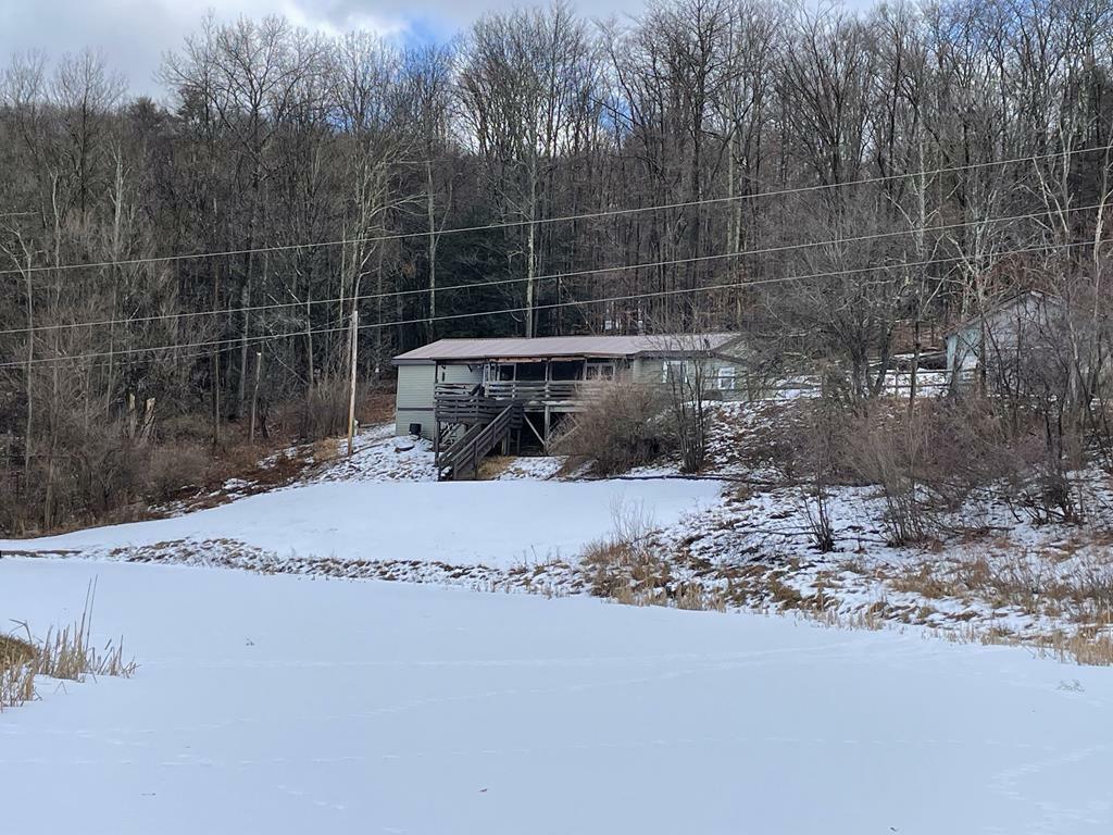 Property Photo:  1009 Basswood Swail Rd  PA 18837 