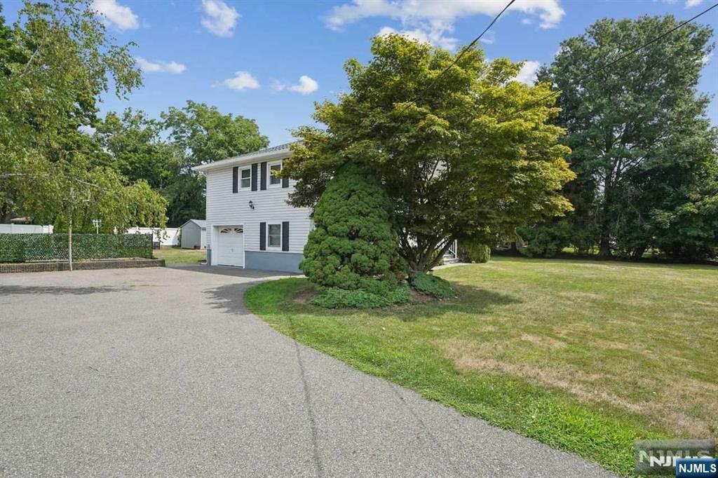 Property Photo:  78 Sunset Road  NJ 07444 